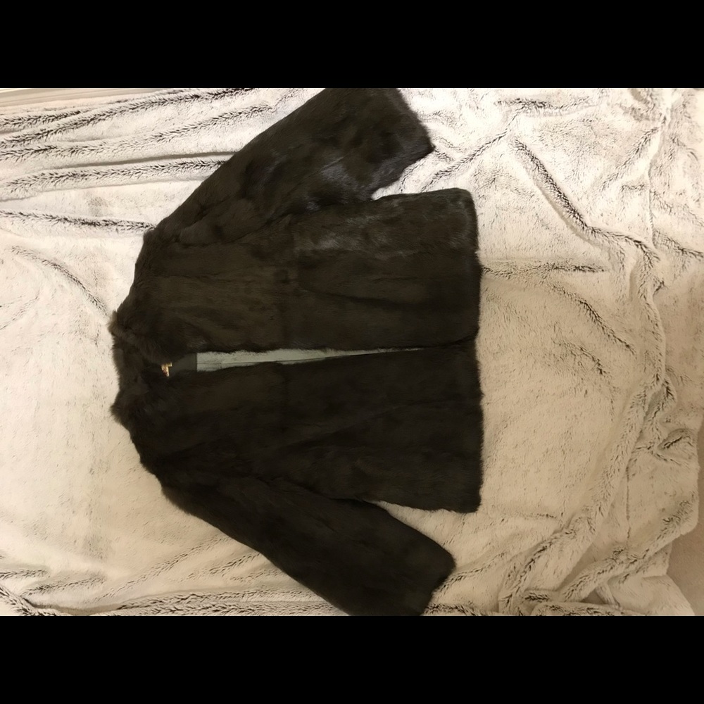 Stunning Fur Jacket - Picture 7 of 16